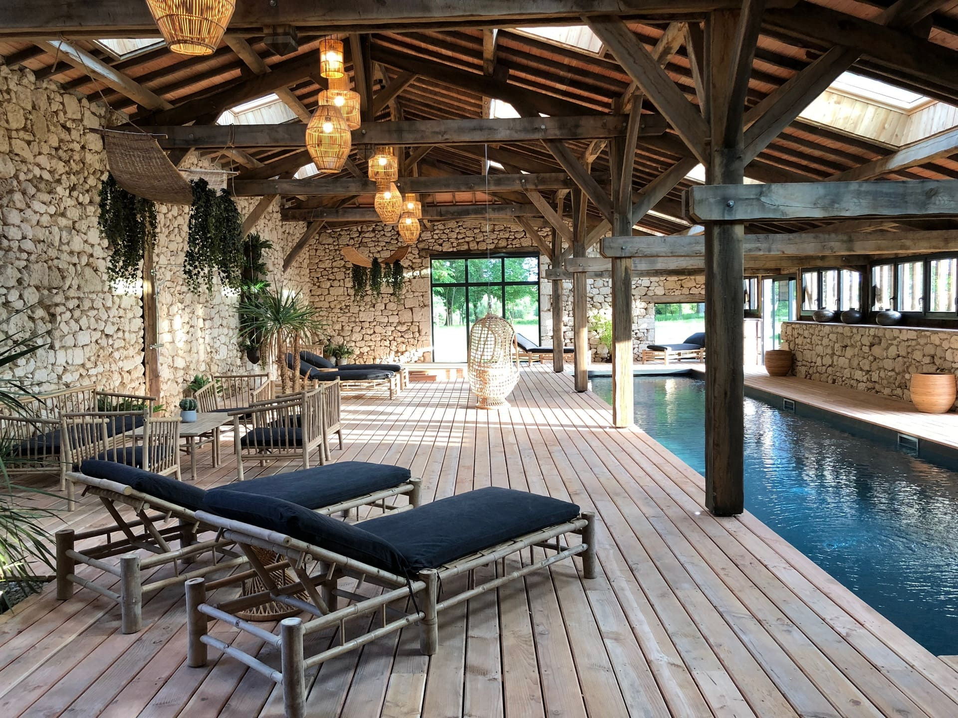 piscine intérieur spa